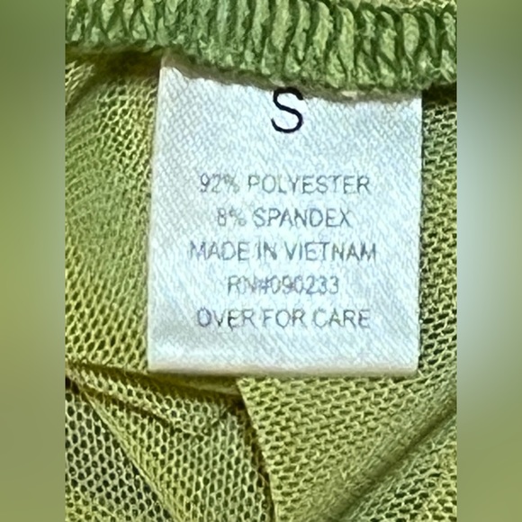 NWOT PacSun Two Toned Mesh Crop Top Small - Picture 5 of 5